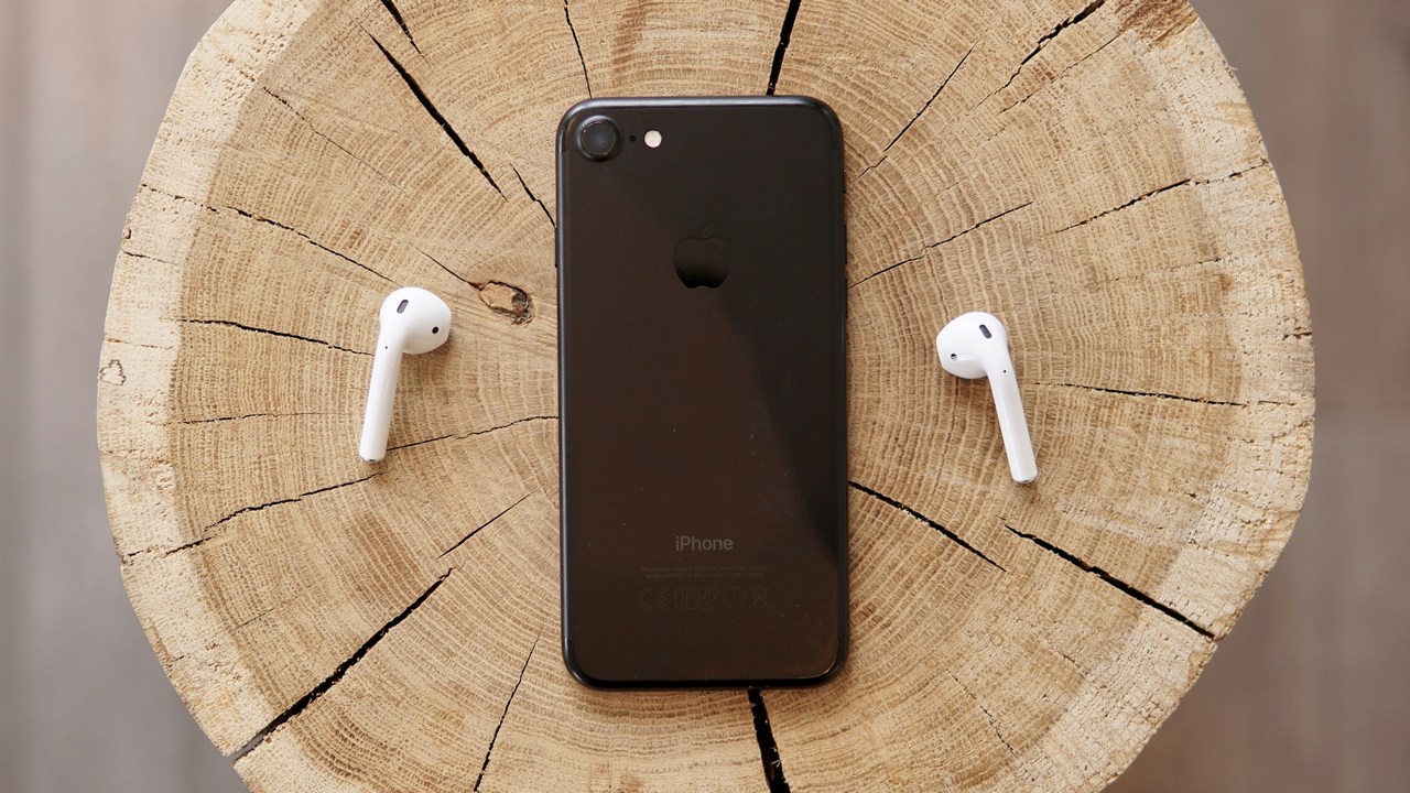 Apple AirPods 2, AirPower Mat could be coming in Spring with new features: Report Apple AirPods 2, AirPower Mat could be coming in Spring with new features: Report