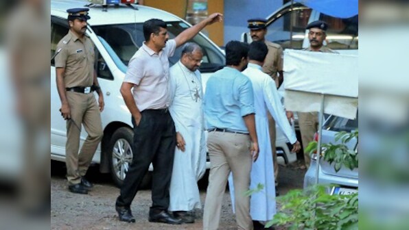 Rape-accused Bishop Franco Mulakkal arrives in Jalandhar, supporters shower rose petals on him