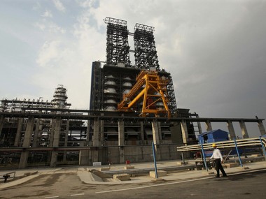 Indian refiners to cut Iran oil purchases ahead of US sanctions; govt works to win waivers Indian refiners to cut Iran oil purchases ahead of US sanctions; govt works to win waivers