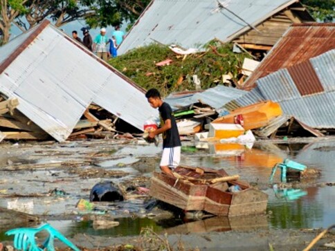 Earthquake, tsunami hit Indonesia's Sulawesi island killing 48 in Palu; city airport closed after damage to runway Earthquake, tsunami hit Indonesia's Sulawesi island killing 48 in Palu; city airport closed after damage to runway