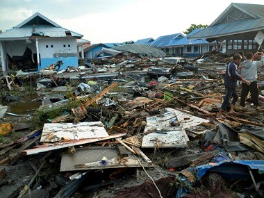 Indonesia earthquake, tsunami toll reaches 832; military deployed for rescue ops amid reports of looting