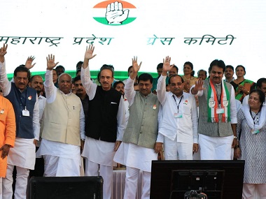 Congress concludes first phase of Jan Sangharsh Yatra in Maharashtra; Ghulam Nabi Azad says democracy in danger under BJP Congress concludes first phase of Jan Sangharsh Yatra in Maharashtra; Ghulam Nabi Azad says democracy in danger under BJP