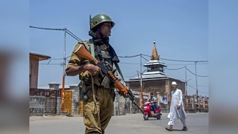 One shot dead in Jammu and Kashmir's Pulwama during clashes between forces and stone pelters