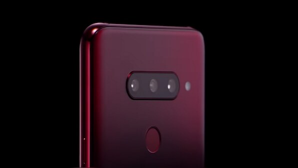 LG puts out a new video teasing the triple-camera setup on the LG V40 ThinQ