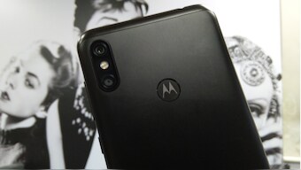 Motorola P40 image renders shows off 6.2-inch display, punched-hole surface