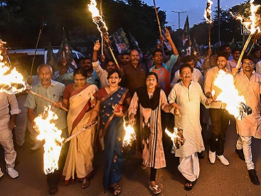 Rajasthan govt announces 4% cut in VAT on petrol and diesel ahead of Bharat Bandh; prices to go down by Rs 2.5 per litre Rajasthan govt announces 4% cut in VAT on petrol and diesel ahead of Bharat Bandh; prices to go down by Rs 2.5 per litre