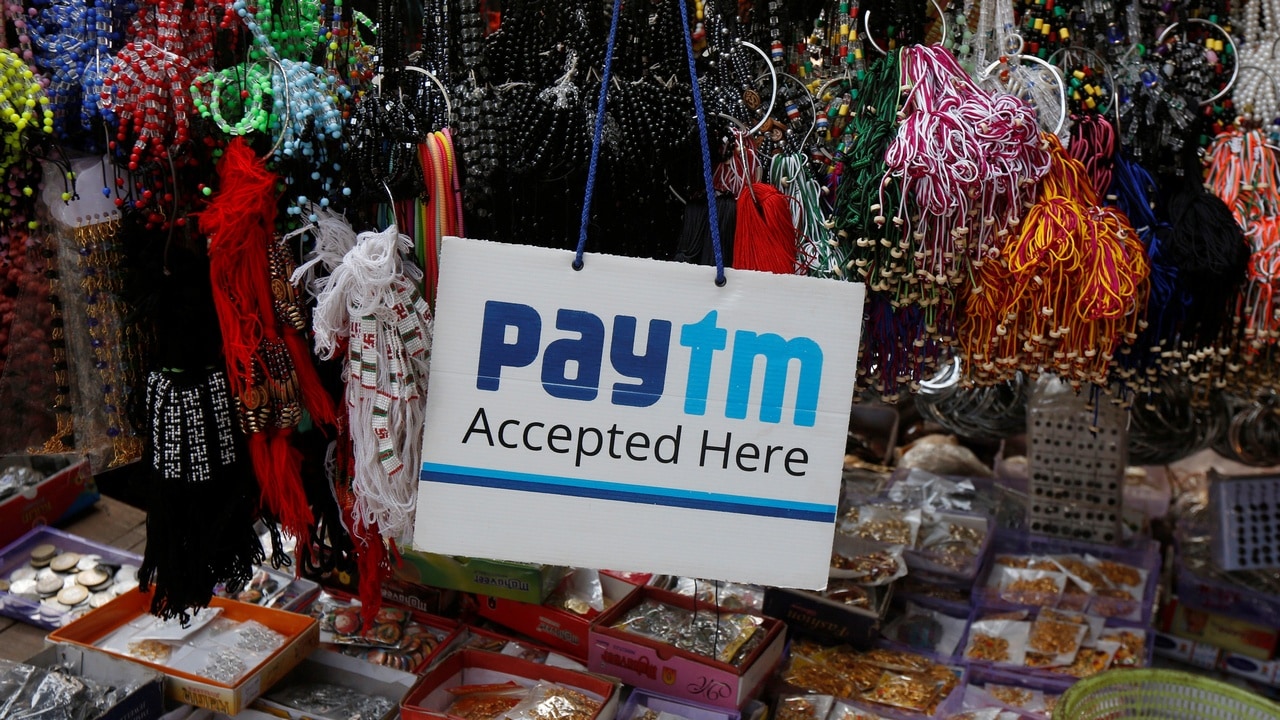 An advertisement of Paytm at a road side stall. Image: Reuters