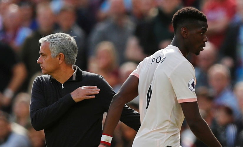 Manchester United manager Jose Mourinho's (L) relations with midfielder Paul Pogba have deteriorated this season. Reuters