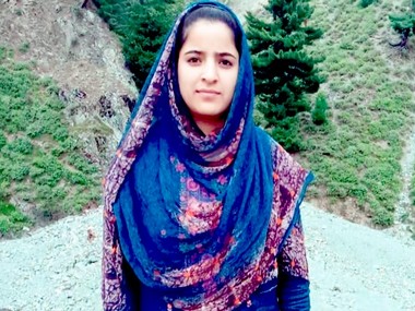 Volatile south Kashmir on boil as Kulgam woman dies after 'detention' of younger brother by Indian Army Volatile south Kashmir on boil as Kulgam woman dies after 'detention' of younger brother by Indian Army