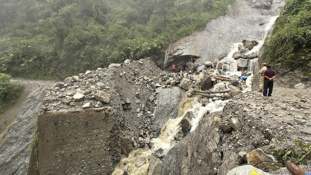 Landslide-prone belt in North-East gets a real-time warning system with 200 sensors Landslide-prone belt in North-East gets a real-time warning system with 200 sensors