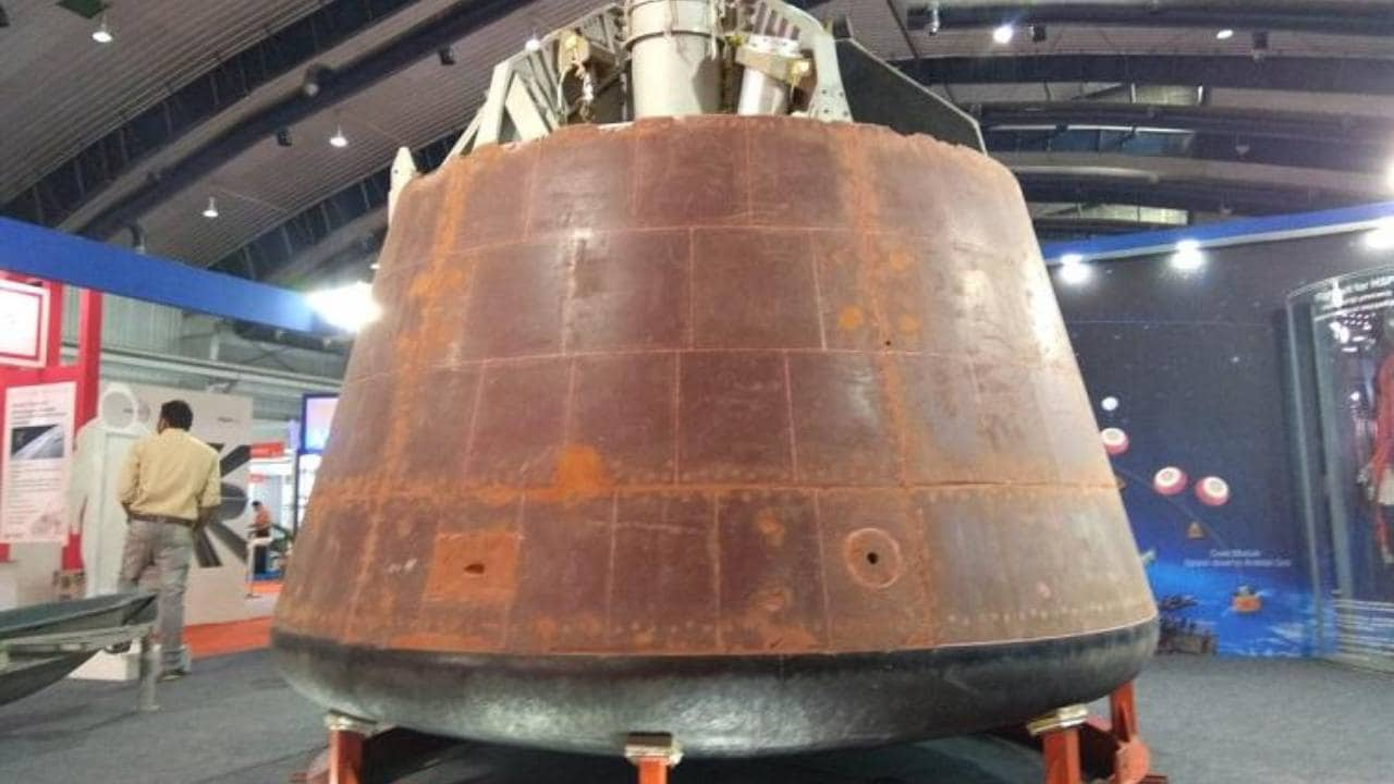 Crew Module along with the escape capsule on display at the Bangalore Space Expo in 2018. Image courtesy: ISRO/Twitter