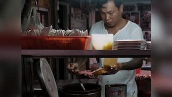 Getting straight: Taiwanese ex-gangster turns noodle chef in ‘second chance’ at life, serves free food to needy