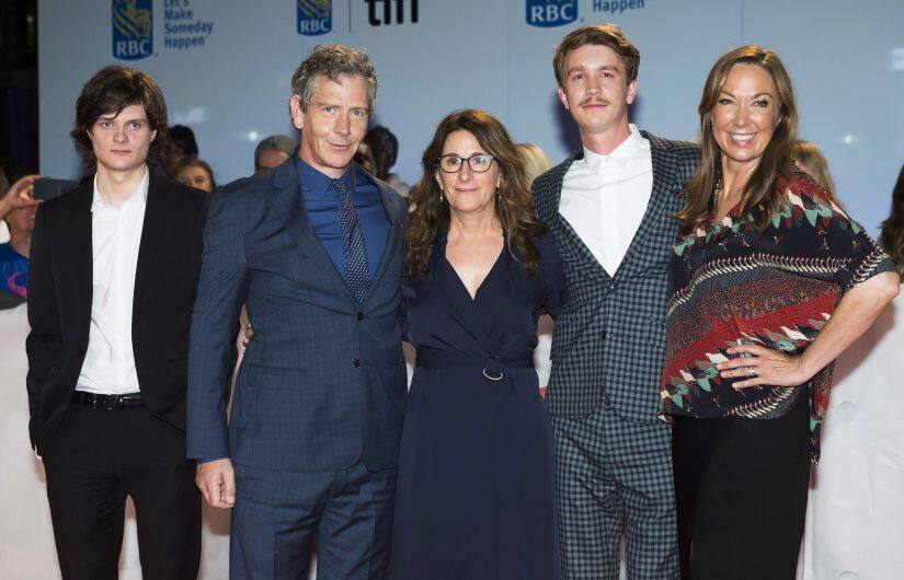 Actors Charlie Tahan, left, Ben Mendelsohn, second left, director Nicole Holofcener, center, Thomas Mann, second right, and Elizabeth Marvel, right, pose for photographs on the red carpet for the new movie 