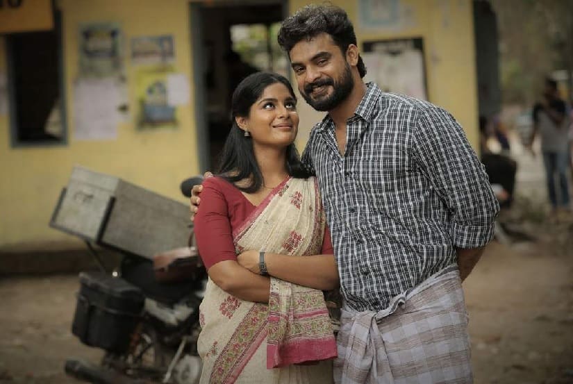 Samyuktha Menon and Tovino Thomas in Theevandi. Image via Twitter 