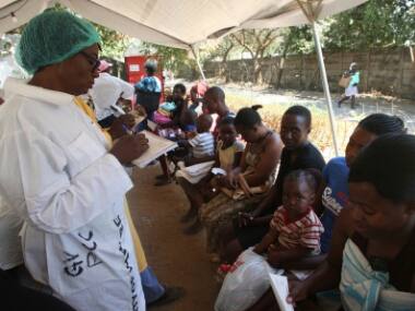 Zimbabwe's cholera outbreak kills 30; Amnesty International blames govt's healthcare system for epidemic
