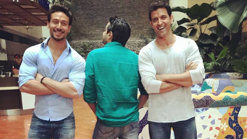 Tiger Shroff (left) with Hrithik Roshan (right). Image from Twitter