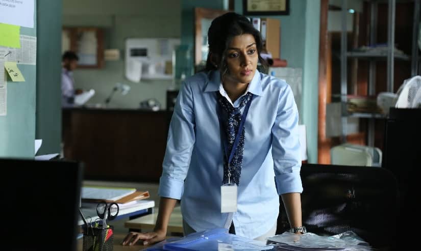 Anisha Ambrose in a still from Vanjagar Ulagam. Image via Facebook