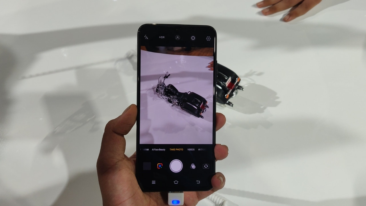 Vivo V11 Pro. Image: tech2/Kshitij Pujari