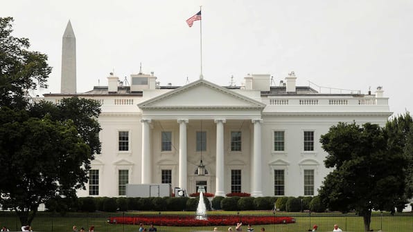 White House drafts order pushing antitrust agencies to probe Google, Facebook