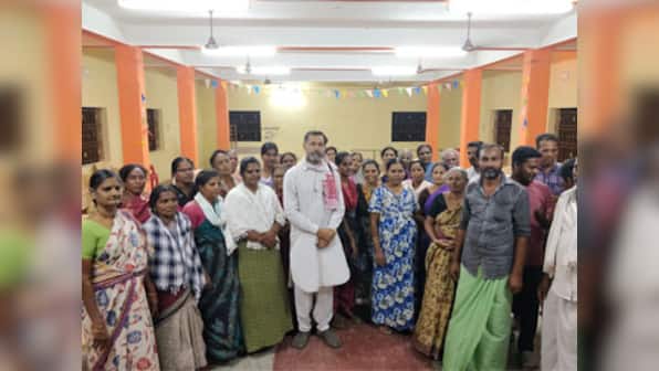 Yogendra Yadav released after brief arrest in Tamil Nadu for trying to meet farmers opposing Salem-Chennai Expressway project