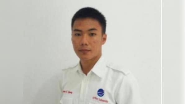 Indonesia earthquake: Air traffic controller dies after refusing to leave tower to ensure a safe takeoff; hailed as hero