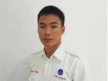 Indonesia earthquake: Air traffic controller dies after refusing to leave tower to ensure a safe takeoff; hailed as hero Indonesia earthquake: Air traffic controller dies after refusing to leave tower to ensure a safe takeoff; hailed as hero