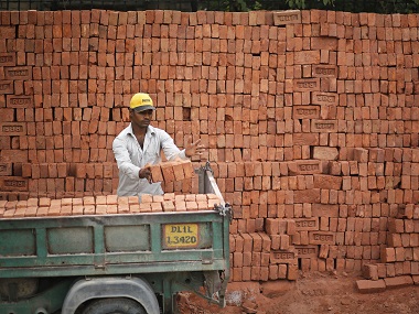 Hotter weather threatens productivity of Indian workers, says study; temperature rise also increases absenteeism Hotter weather threatens productivity of Indian workers, says study; temperature rise also increases absenteeism