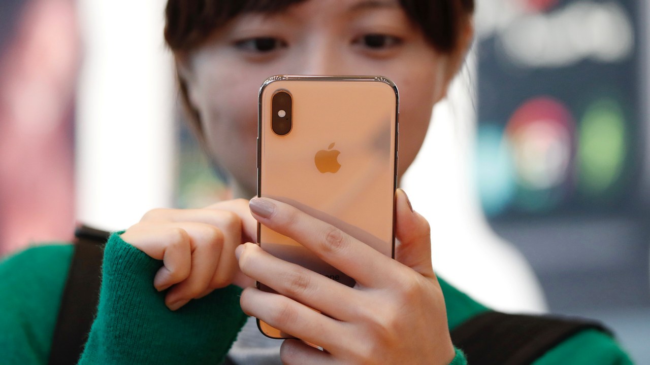 Apple sells more phones than Huawei and Xiaomi during Alibaba Singles' Day sale Apple sells more phones than Huawei and Xiaomi during Alibaba Singles' Day sale