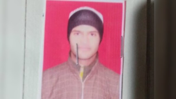 SPO posted at residence of PDP MLA in Srinagar flees with several rifles, alert sounded across Kashmir