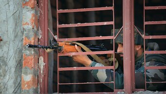 Jammu & Kashmir: Policeman killed, four others injured in grenade attack by militants in Bandipora