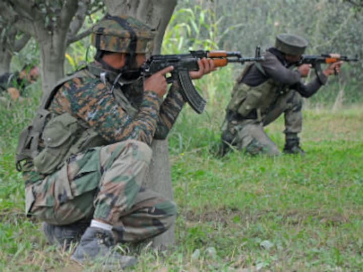 One militant killed in Jammu and Kashmir's Pulwama district in encounter with security forces; gunfight still on