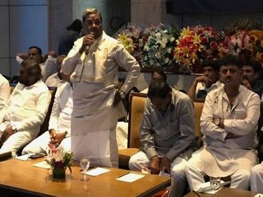 Karnataka Congress holds Legislative Party meeting; MLAs, MLCs express grievances about developmental projects Karnataka Congress holds Legislative Party meeting; MLAs, MLCs express grievances about developmental projects