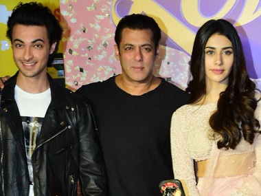 SC stays FIR against makers of LoveYatri after Salman Khan moves court, alleging threats from Hindu outfits SC stays FIR against makers of LoveYatri after Salman Khan moves court, alleging threats from Hindu outfits