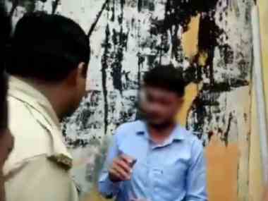 Uttar Pradesh Police assault woman in Meerut: New video shows VHP activists thrashing her friend in front of cop Uttar Pradesh Police assault woman in Meerut: New video shows VHP activists thrashing her friend in front of cop