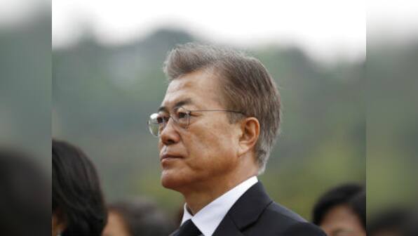 Moon Jae-in, Shinzo Abe back dialogue to resolve South Korea-Japan dispute as two leaders meet on sidelines of ASEAN in Bangkok