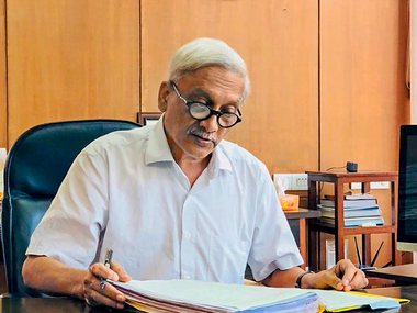 Goa CM Manohar Parrikar health update: BJP leaders make opposing claims; one says ‘very ill’, other says stable Goa CM Manohar Parrikar health update: BJP leaders make opposing claims; one says ‘very ill’, other says stable