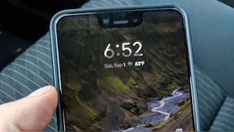Google Pixel 3 XL left by a rider in a Lyft car, the gigantic notch is real