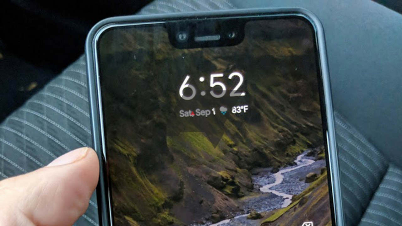 Google Pixel 3 XL left by a rider in a Lyft car, the gigantic notch is real Google Pixel 3 XL left by a rider in a Lyft car, the gigantic notch is real