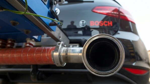 European Union targets BMW, Daimler, Volkswagen over anti-pollution technology