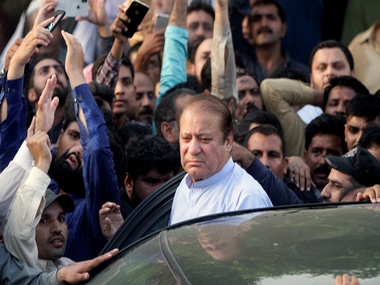 Islamabad High Court suspends sentences of Nawaz Sharif, his daughter and son-in-law in Avenfield case, orders their release Islamabad High Court suspends sentences of Nawaz Sharif, his daughter and son-in-law in Avenfield case, orders their release