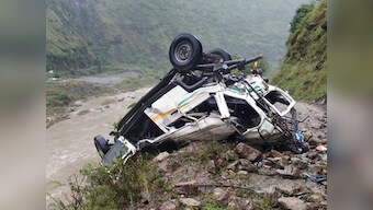 13 killed in Himachal Pradesh after overcrowded bus falls into 100-metre-deep gorge near Shimla