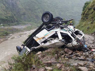 13 killed in Himachal Pradesh after overcrowded bus falls into 100-metre-deep gorge near Shimla 13 killed in Himachal Pradesh after overcrowded bus falls into 100-metre-deep gorge near Shimla
