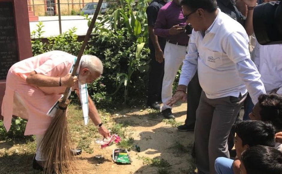 He further said that who could have thought that so much progress could have been made in cleanliness coverage in the last four years that could not be achieved in the last 60-65 years. He also said the name of "swachhagrahis" (cleanliness workers) will be written in golden letters when history of this movement is written. Twitter @BJP4India