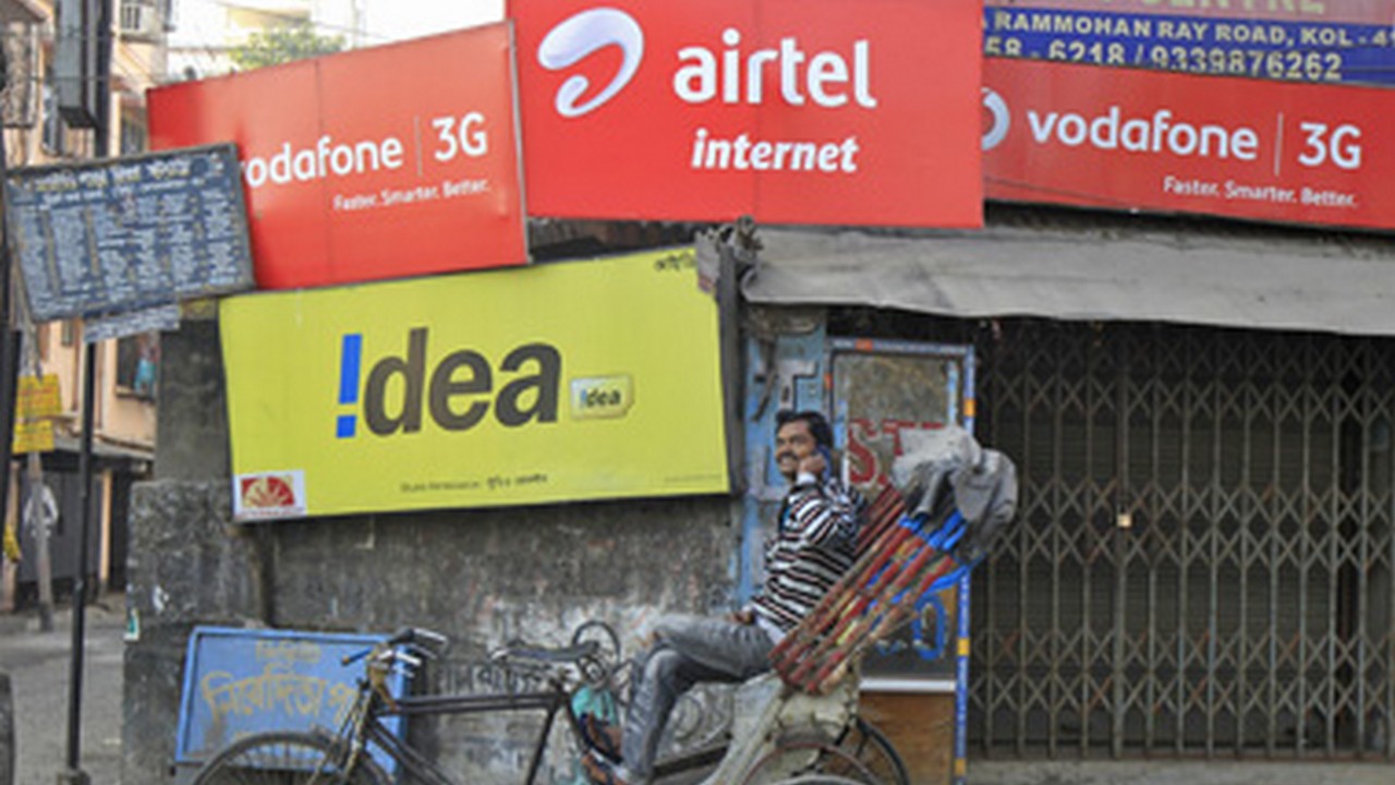 TRAI slaps fine on Vodafone, Jio, Airtel for not meeting service quality norms TRAI slaps fine on Vodafone, Jio, Airtel for not meeting service quality norms