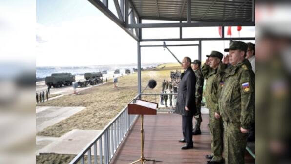 Vladimir Putin inspects Vostok-2018 military exercises, vows to supply armed forces with latest weapons and equipment