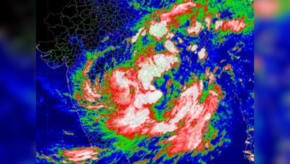 Cyclone alert: IMD expects landfall at midnight in south Odisha-north Andhra Pradesh; fishermen advised to stay on land