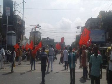 Normal life unaffected in West Bengal despite calls for 'Bharat Bandh'; govt deploys additional police personnel to prevent disruption Normal life unaffected in West Bengal despite calls for 'Bharat Bandh'; govt deploys additional police personnel to prevent disruption