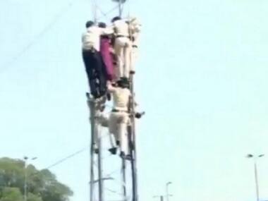 Watch: ASHA worker falls off tower in Bhopal's Polytechnic Chauraha during strike to demand increase in wages