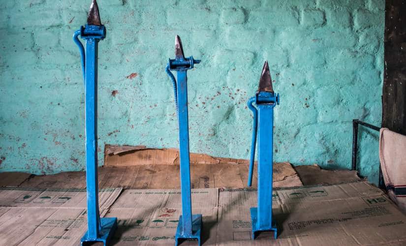 The coconut peeling machine made of iron