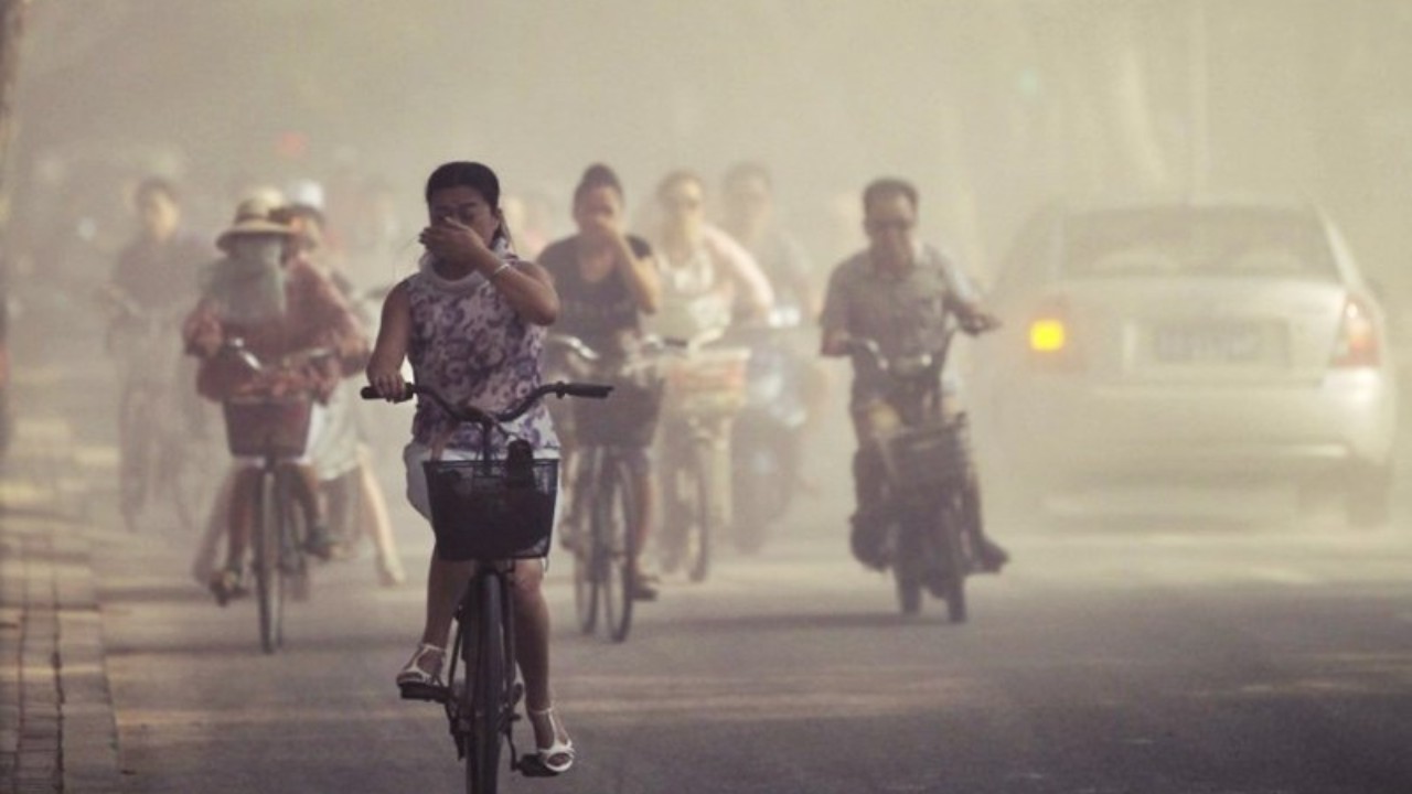 Breathing polluted air kills 600000 children under 15 every year: UN Report Breathing polluted air kills 600000 children under 15 every year: UN Report